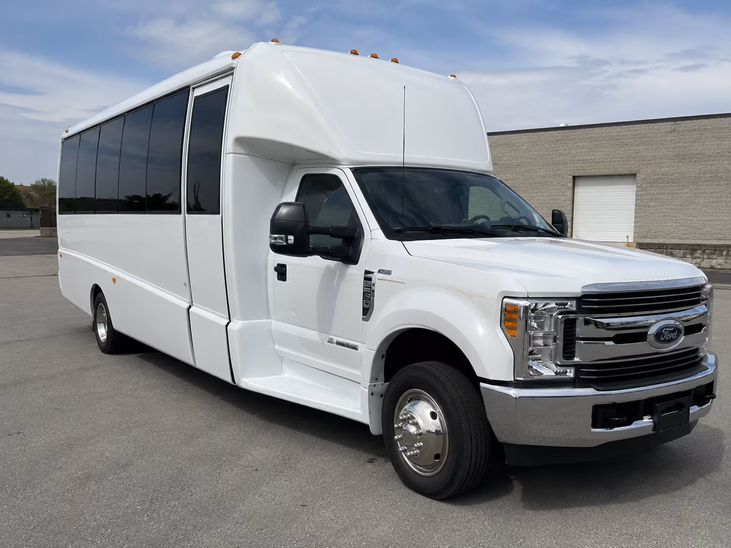 field trip buses to the north carolina zoo and nature destinations
